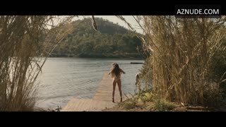 SERENAY SARIKAYA nude in Shahmaran