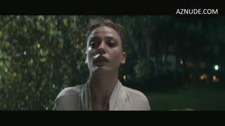 SERENAY SARIKAYA nude in Shahmaran
