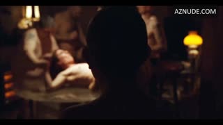SARAH VANDEURSEN nude in Skunk