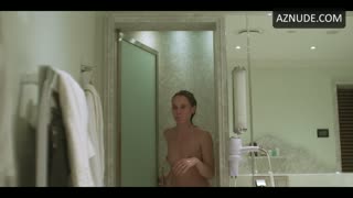 PERI BAUMEISTER nude in Skylines