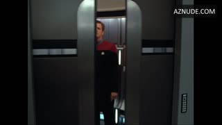 JERI RYAN nude in Star Trek: Voyager
