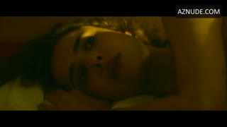 MARGARET QUALLEY nude in Stars at Noon