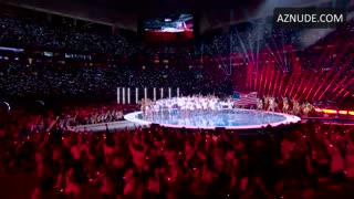 SHAKIRA nude in Super Bowl