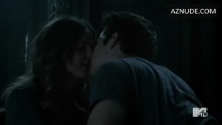SHELLEY HENNIG nude in Teen Wolf