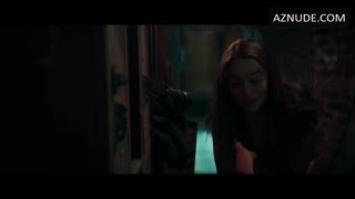 EMILIA CLARKE nude in Terminator Genisys