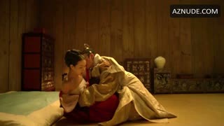 CHO YEO-JEONG nude in The Concubine