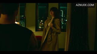 ANNE HATHAWAY nude in The Idea of You