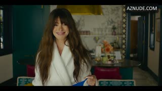 ANNE HATHAWAY nude in The Idea of You