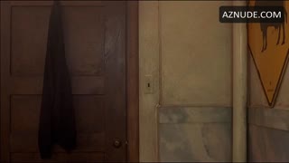 LARA FLYNN BOYLE nude in Threesome
