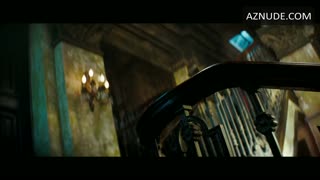 ROSIE HUNTINGTON-WHITELEY nude in Transformers: Dark of the Moon