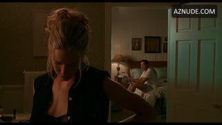 ELISABETH SHUE nude in The Trigger Effect
