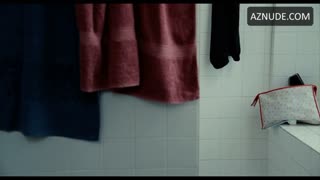 GOLSHIFTEH FARAHANI nude in Two Friends