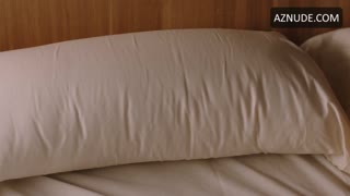 LEDICIA SOLA nude in Unauthorized Living