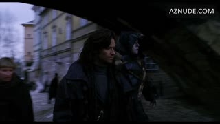 ELENA ANAYA nude in Van Helsing