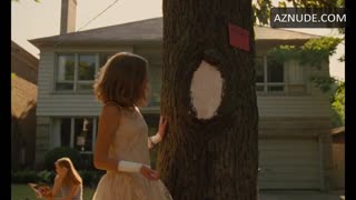 KIRSTEN DUNST nude in The Virgin Suicides