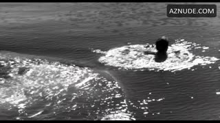 ELIZABETH HURLEY nude in The Weight of Water