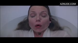 MICHELLE PFEIFFER nude in What Lies Beneath
