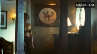 ARI GRAYNOR nude in Winning Time: The Rise of the Lakers Dynasty
