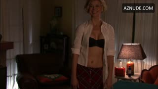 CAMERON RICHARDSON nude in Women in Trouble