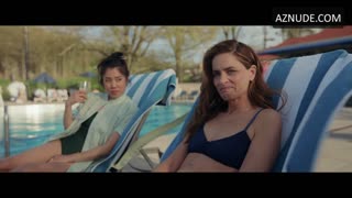 OLIVIA MUNN nude in Your Friends & Neighbors