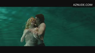 EVAN RACHEL WOOD nude in Across the Universe