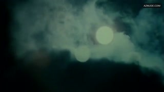 ELODIE BOUCHEZ nude in Flammen im Paradies
