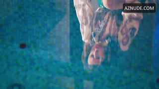 MONIKA MAZUR nude in Algorytm milosci