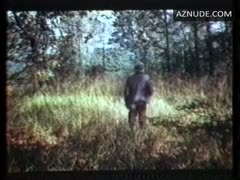 EDWIGE FENECH nude in Alle dame del castello piace fare solo quello