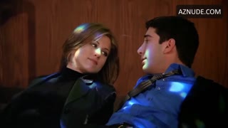 JENNIFER ANISTON nude in Friends