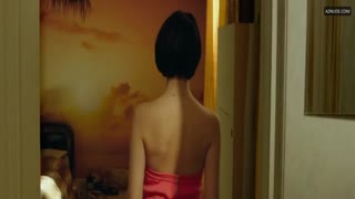 NOEMIE MERLANT nude in Des lendemains qui chantent