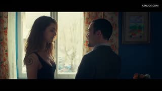 MIRIAM LEONE nude in Lamore a domicilio