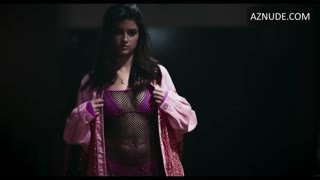 JULIA BYRRO nude in Verdades Secretas