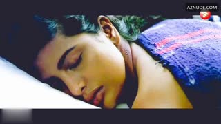 HONEY ROSE nude in Aquarium