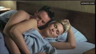 NATASHA HENSTRIDGE nude in The Whole Nine Yards