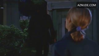 SARAH MICHELLE GELLAR nude in Buffy the Vampire Slayer