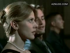 NASTASSJA KINSKI nude in Cold Heart