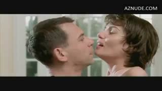 EMMANUELLE SEIGNER nude in Corps a corps