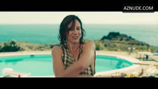 KIRA MIRO nude in I Hate Summer