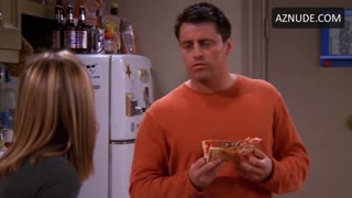 JENNIFER ANISTON nude in Friends