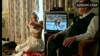 EMMANUELLE SEIGNER nude in Detective