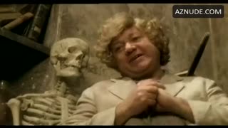 EDWIGE FENECH nude in Dr. Jekyll Likes Them Hot