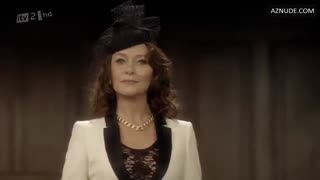 CHERIE LUNGHI nude in Secret Diary of a Call Girl
