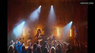 ZULAY HENAO nude in Feel The Noise