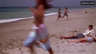 COURTENEY COX nude in Friends