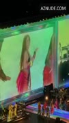 SHAKIRA nude in Arte Concert