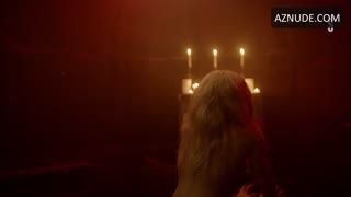 SVETLANA KAMYNINA nude in Dva Holma