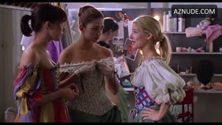 ELSA PATAKY nude in Menos es mas