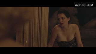 ANAMARIA VARTOLOMEI nude in Meduse