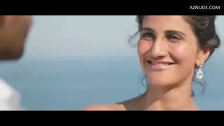 VAANI KAPOOR nude in Carefree