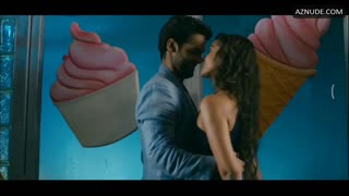 MANJARI PHADNIS nude in Fuh se Fantasy